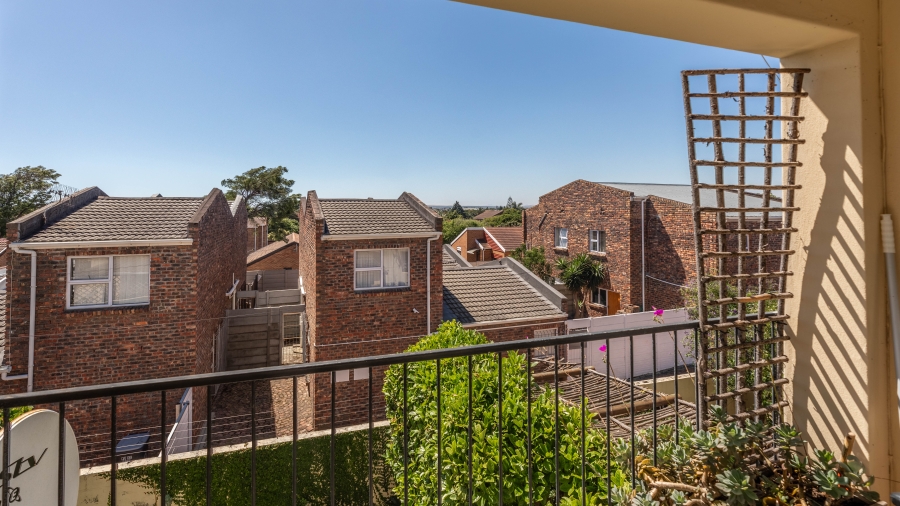 1 Bedroom Property for Sale in Table View Western Cape